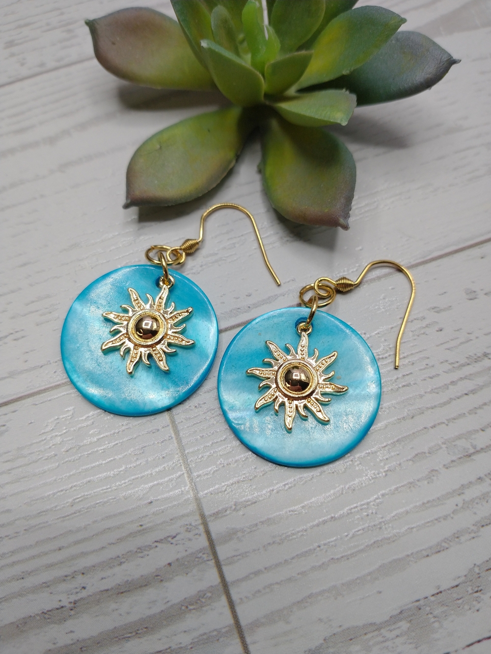 New Handmade Mother of Pearl Drop Earrings